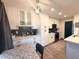 featured image of 17 Kopi Ln #202