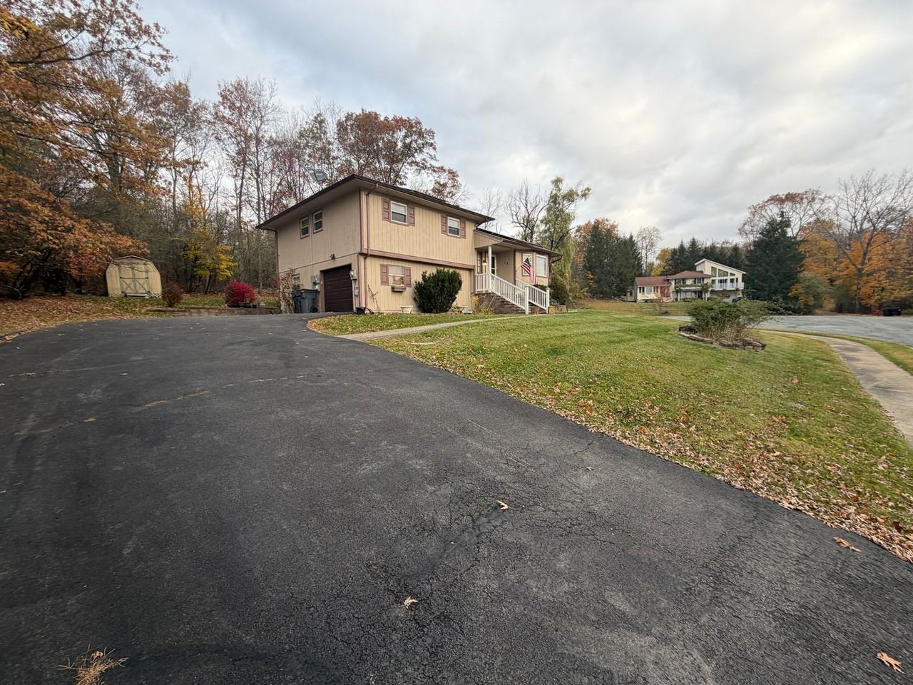 12 Todd Drive - Photo 3 of 10