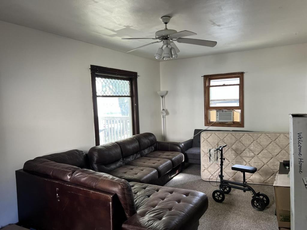 1008 2nd Ave - Photo 3 of 18