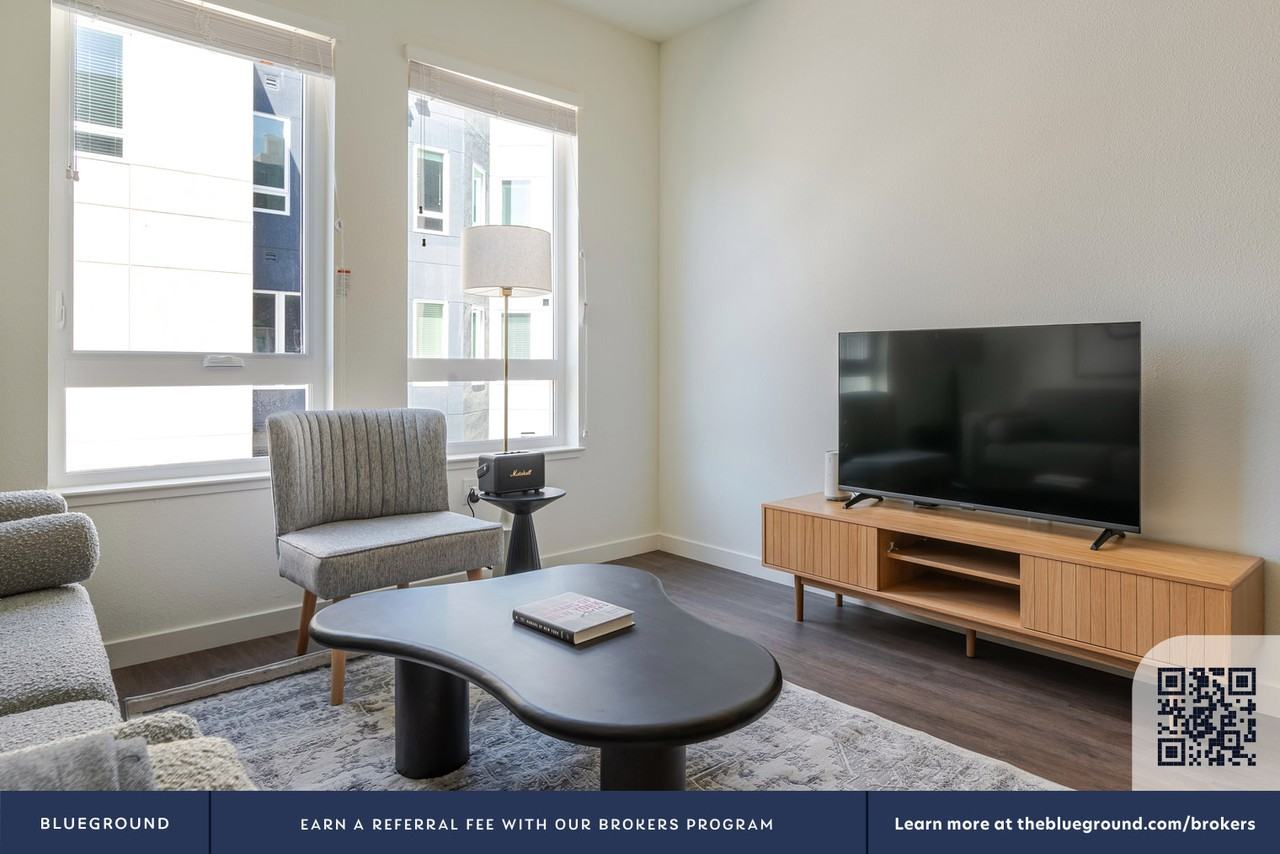 100 Callan Avenue - Photo 4 of 50