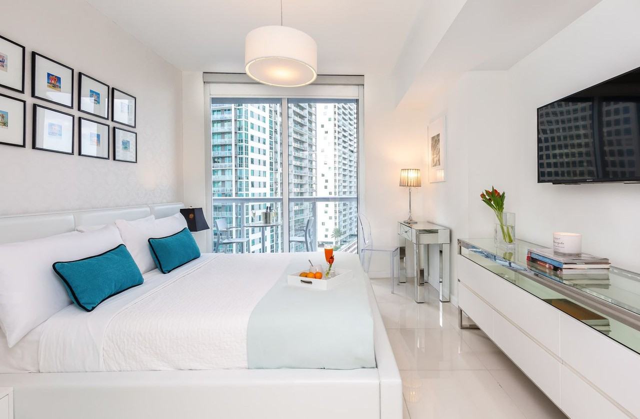 485 Brickell Avenue - Photo 3 of 22