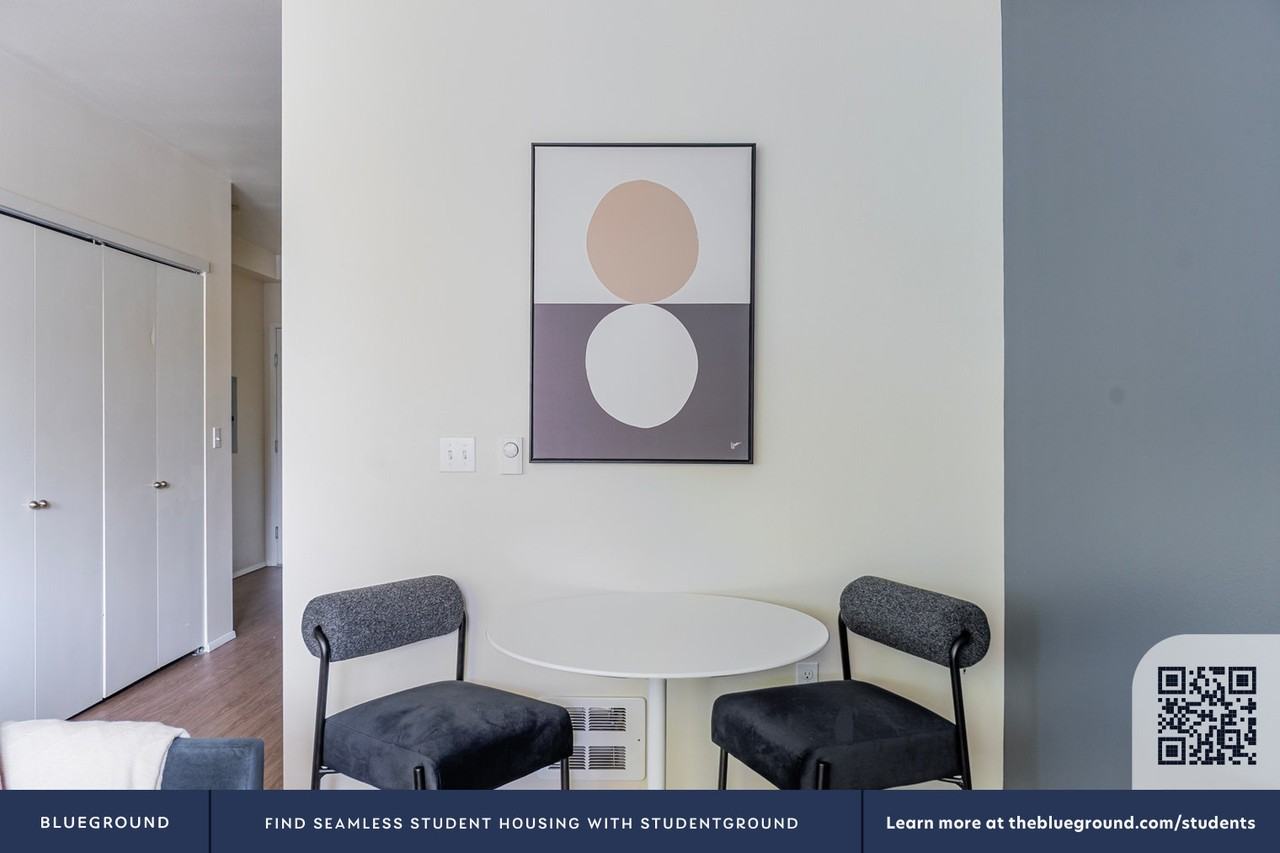 4302 7th Avenue Northeast #915 - Photo 7 of 22