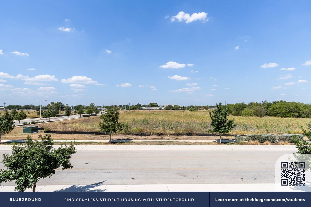 11600 Spirit Dr #352 - Photo 6 of 29