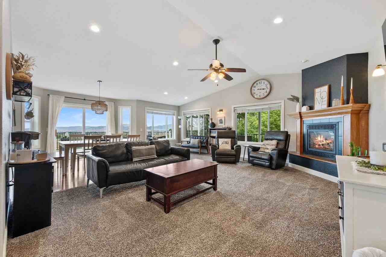 3213 Hemlock Ct #1296500P - Photo 2 of 50