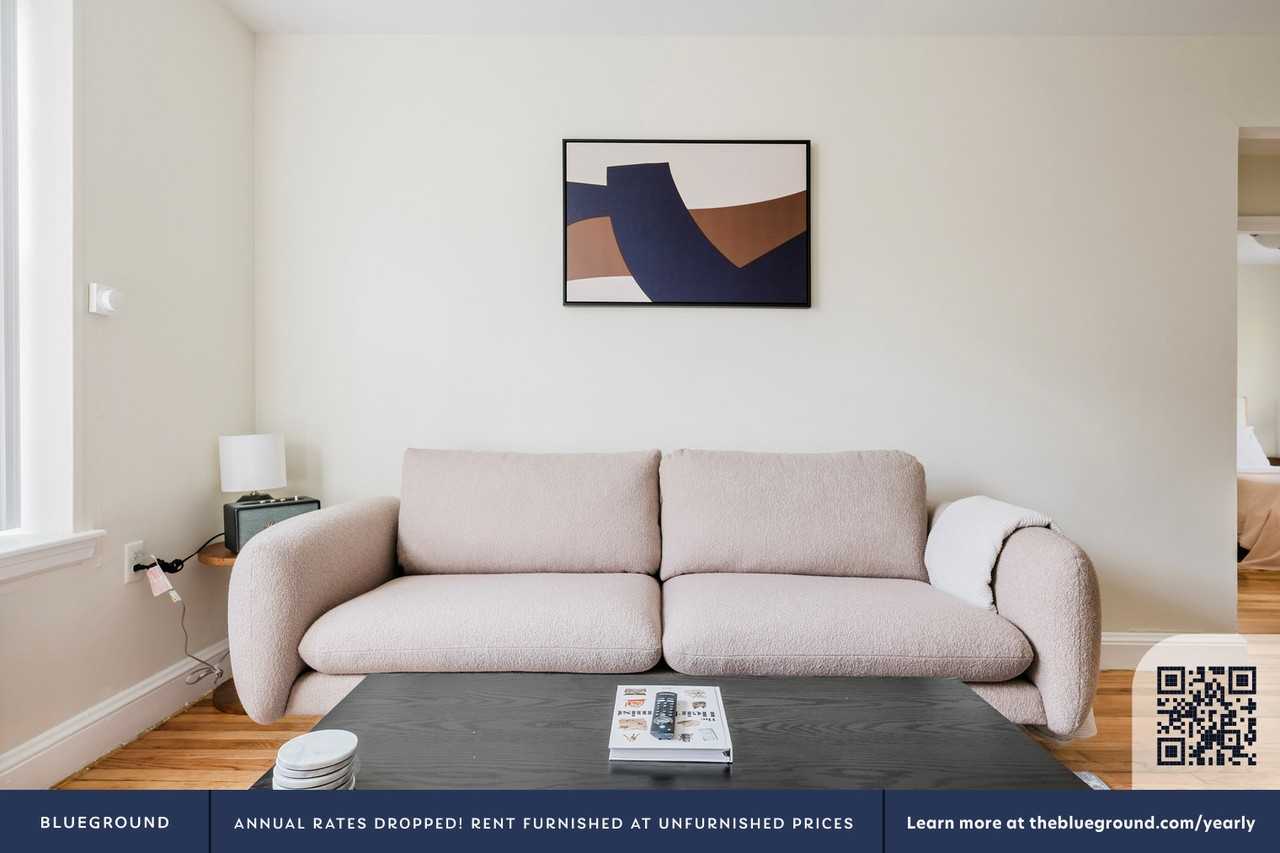 270 Harvard St #1274 - Photo 3 of 41