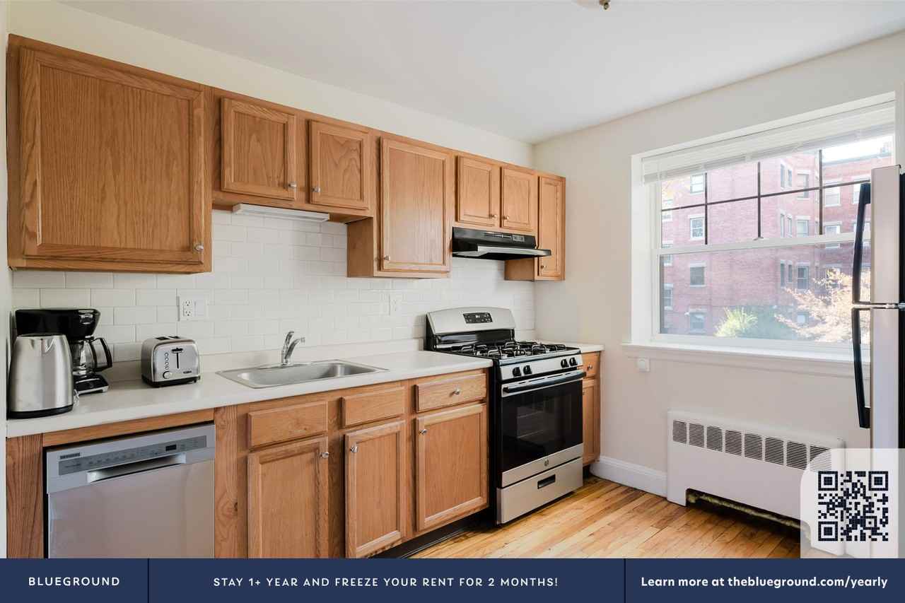 270 Harvard St #1274 - Photo 7 of 41