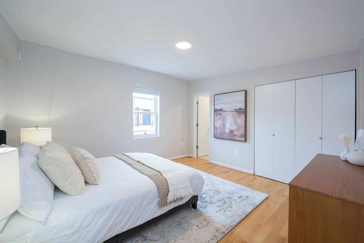 1125 D St Ne #1023956P - Photo 2 of 11