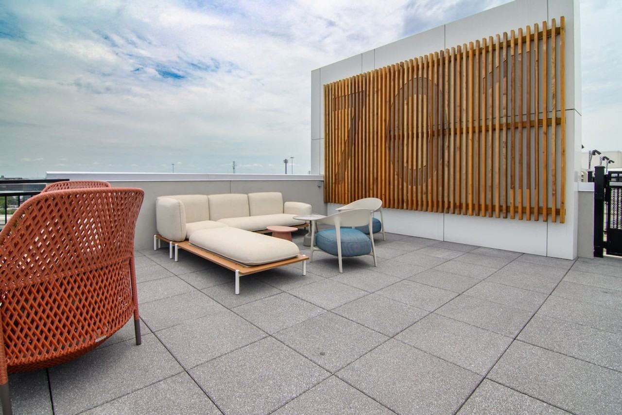 701 Richmond Ave #1335750P - Photo 3 of 44