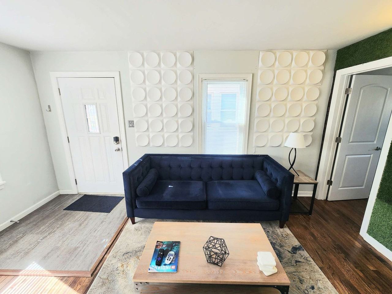 272 Hoefgen St #1336809P - Photo 2 of 19