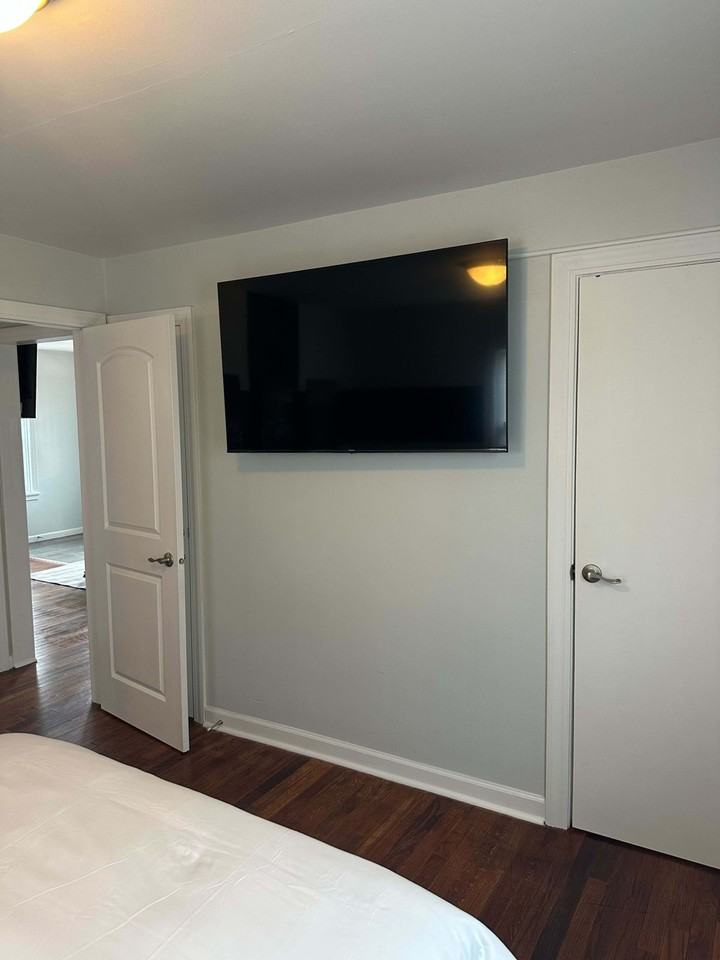 272 Hoefgen St #1336809P - Photo 4 of 19