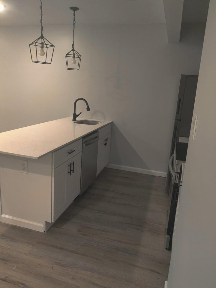 1909 W Chew St #7 - Photo 5 of 17