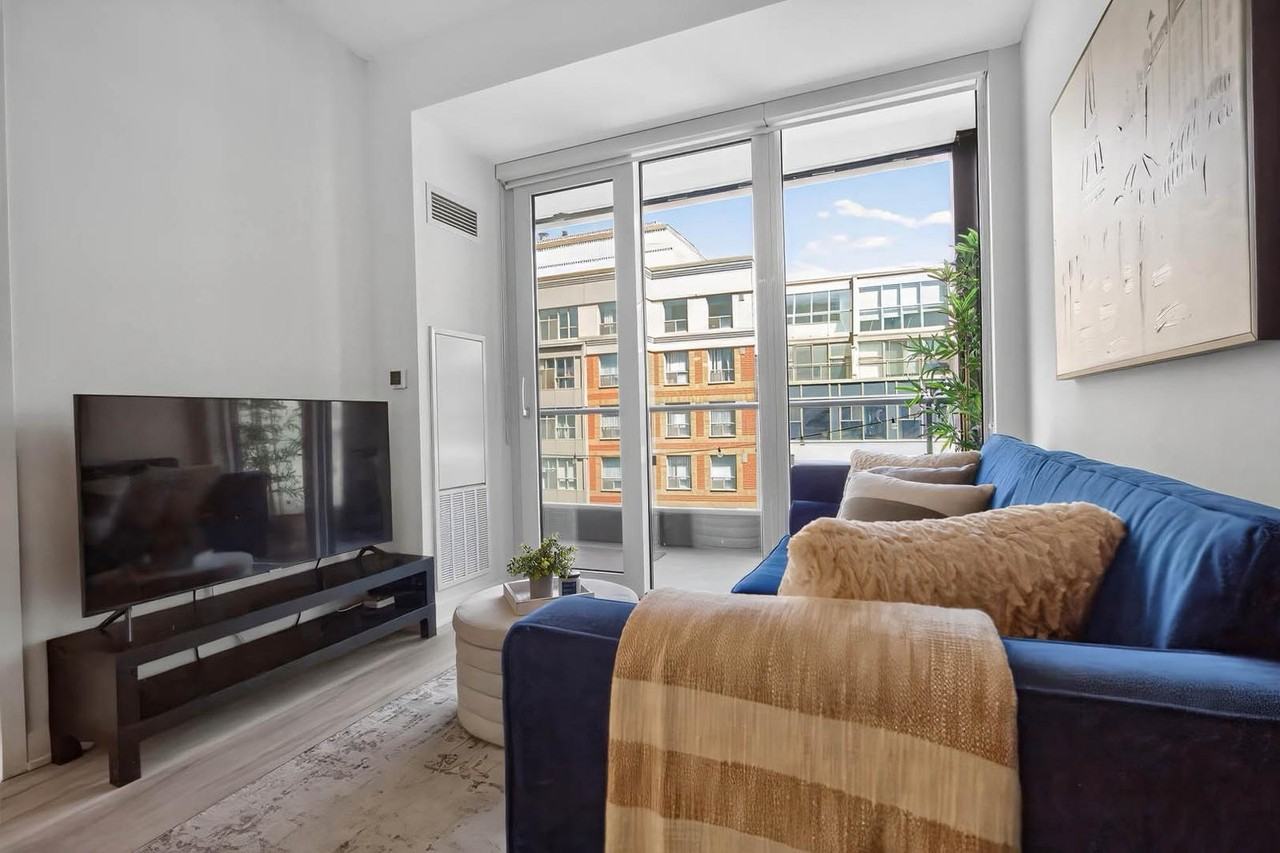 60 Princess Street #615 - Photo 2 of 21