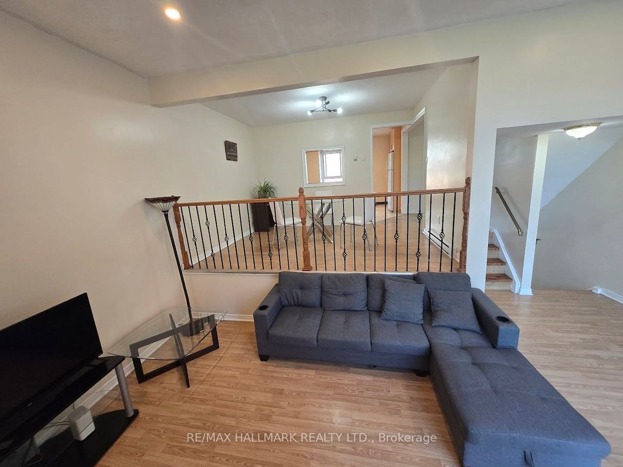 39 John Cabot Way - Photo 2 of 10