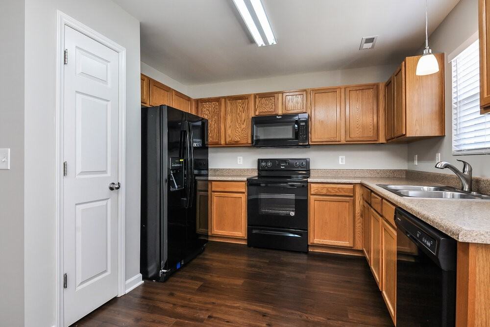 1017 Early Rise St - Photo 6 of 16