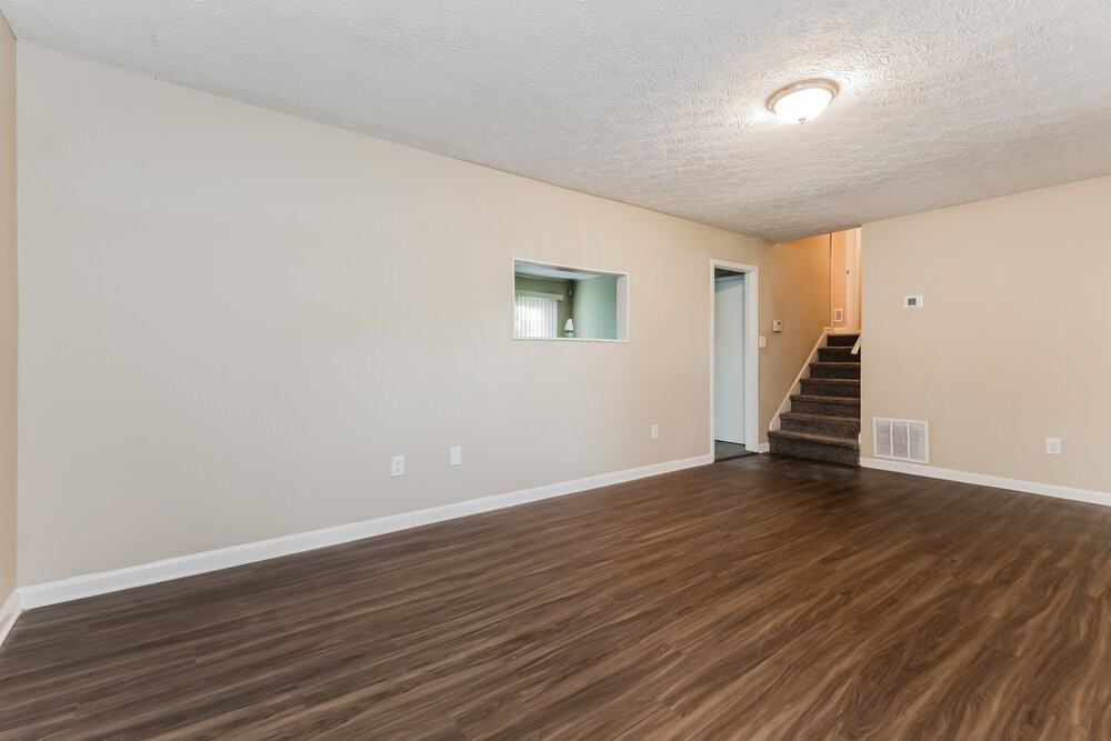 7410 Dexter Dr - Photo 6 of 17