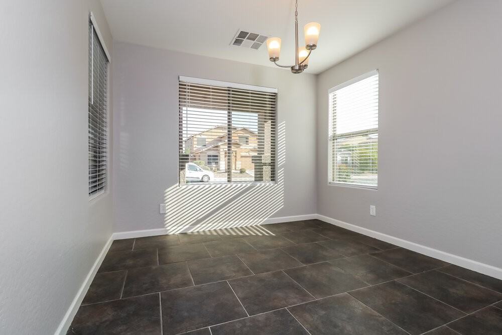 16871 W Portland St - Photo 6 of 16