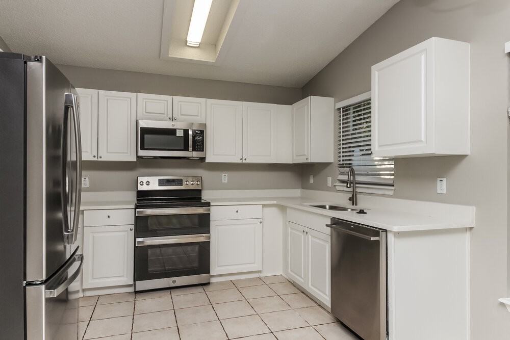 11183 Galvin Dr - Photo 7 of 16