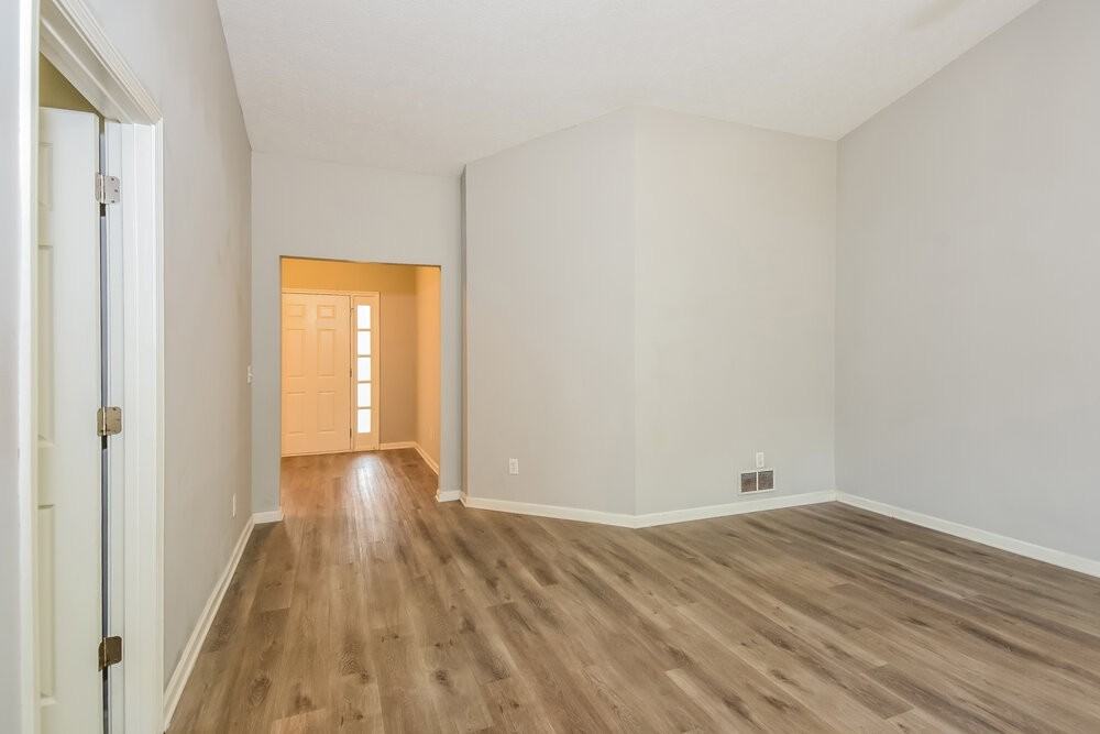 3615 Clubside Walk Nw - Photo 6 of 16