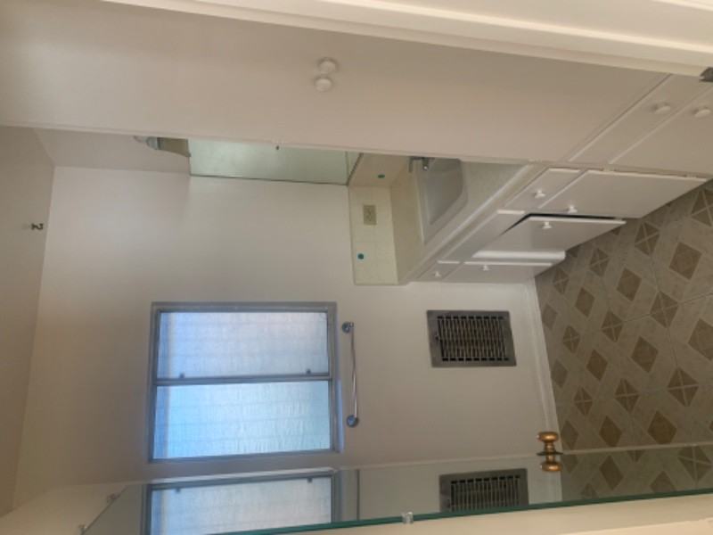 18332 Superior St - Photo 5 of 8