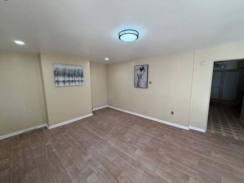 1920 Middle St - Photo 3 of 17