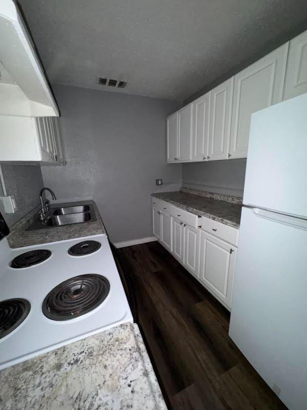 294 W Wood St - Photo 7 of 7