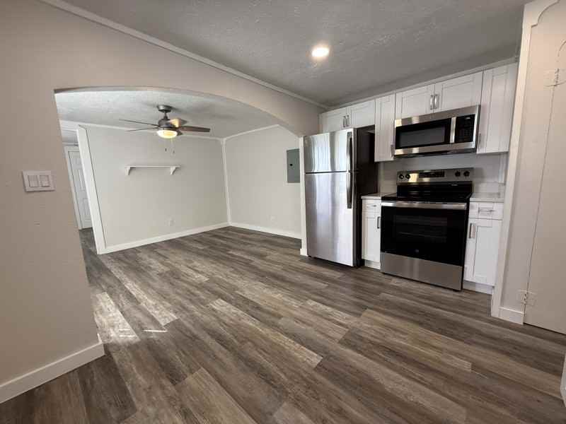 5437 Essex Ave S #4 - Photo 4 of 13