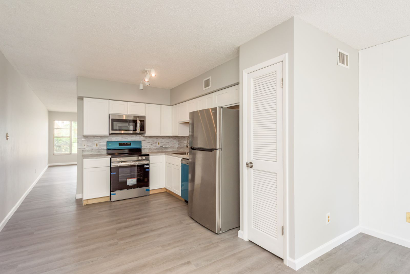 2262 Swedish Dr #10 - Photo 6 of 13