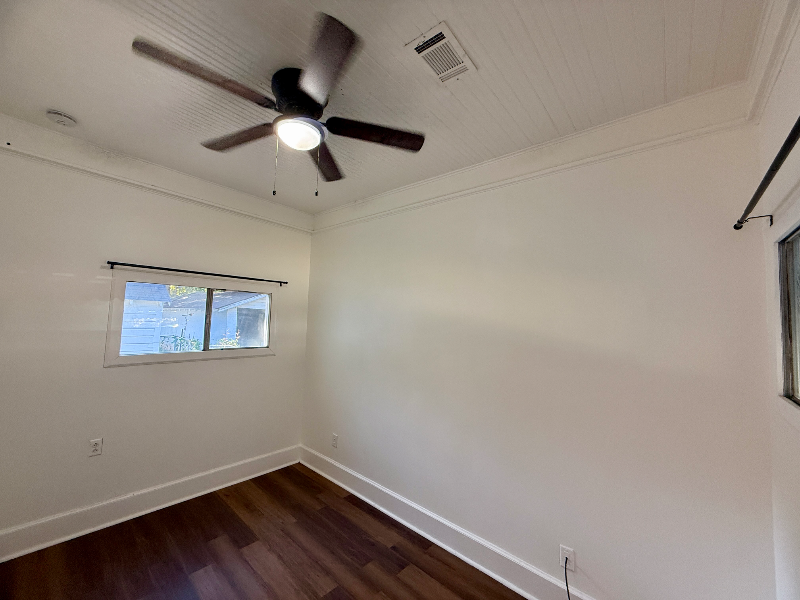 420 Calloway Street - Photo 4 of 10