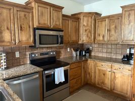 featured image of 715 Moraine Ct #24