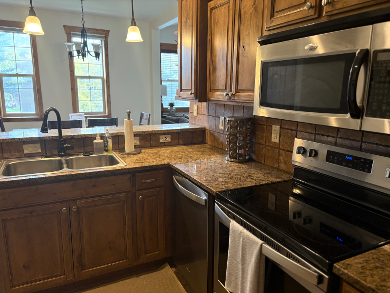 715 Moraine Ct #24 - Photo 5 of 16