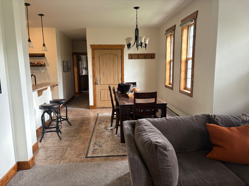 715 Moraine Ct #24 - Photo 7 of 16