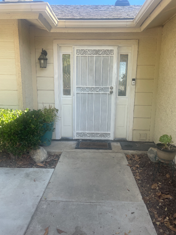 11921 Bryant St - Photo 2 of 20