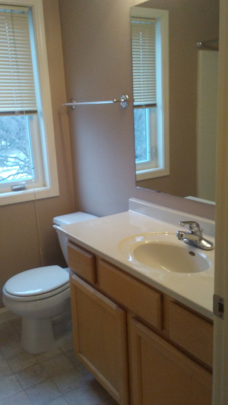 1230 Stoughton Ave - Photo 3 of 27