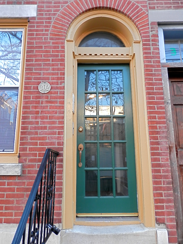 302 Dickinson St #1 - Photo 3 of 23