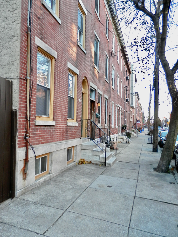 302 Dickinson St #1 - Photo 4 of 23