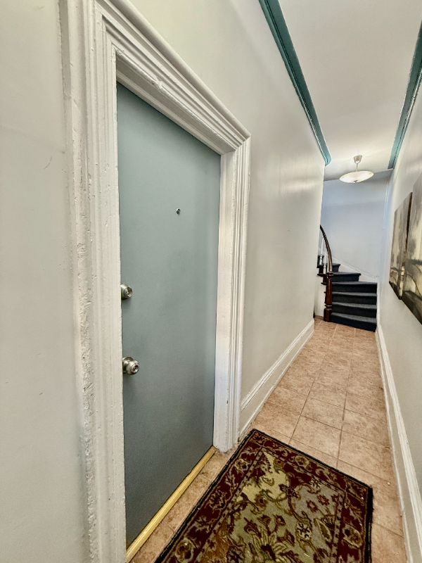 302 Dickinson St #1 - Photo 5 of 23