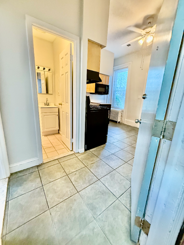 302 Dickinson St #1 - Photo 6 of 23