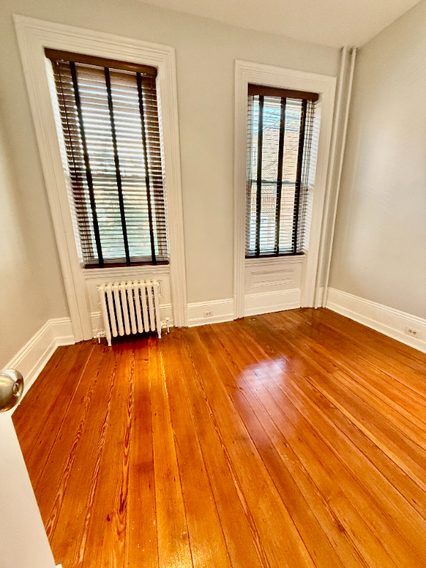 302 Dickinson St #1 - Photo 7 of 23