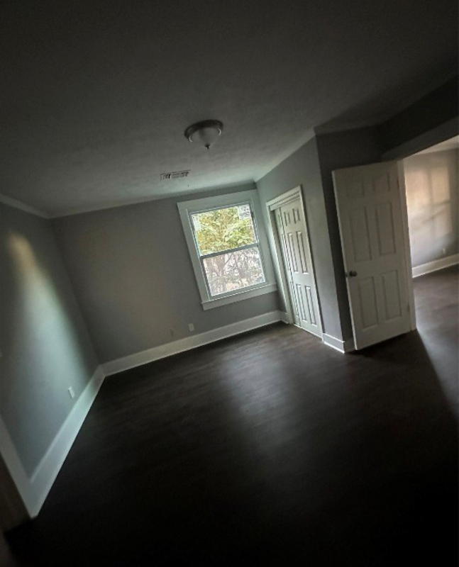 525 5th St - Photo 7 of 8