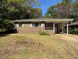 featured image of 196 E Salem Dr