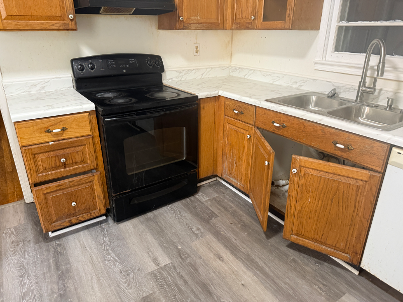 196 East Salem Drive - Photo 4 of 13