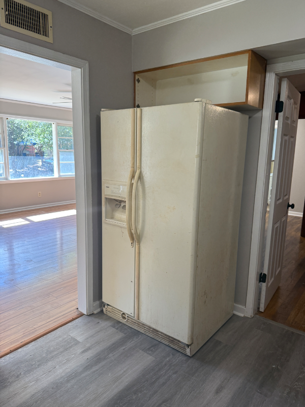 196 East Salem Drive - Photo 5 of 13