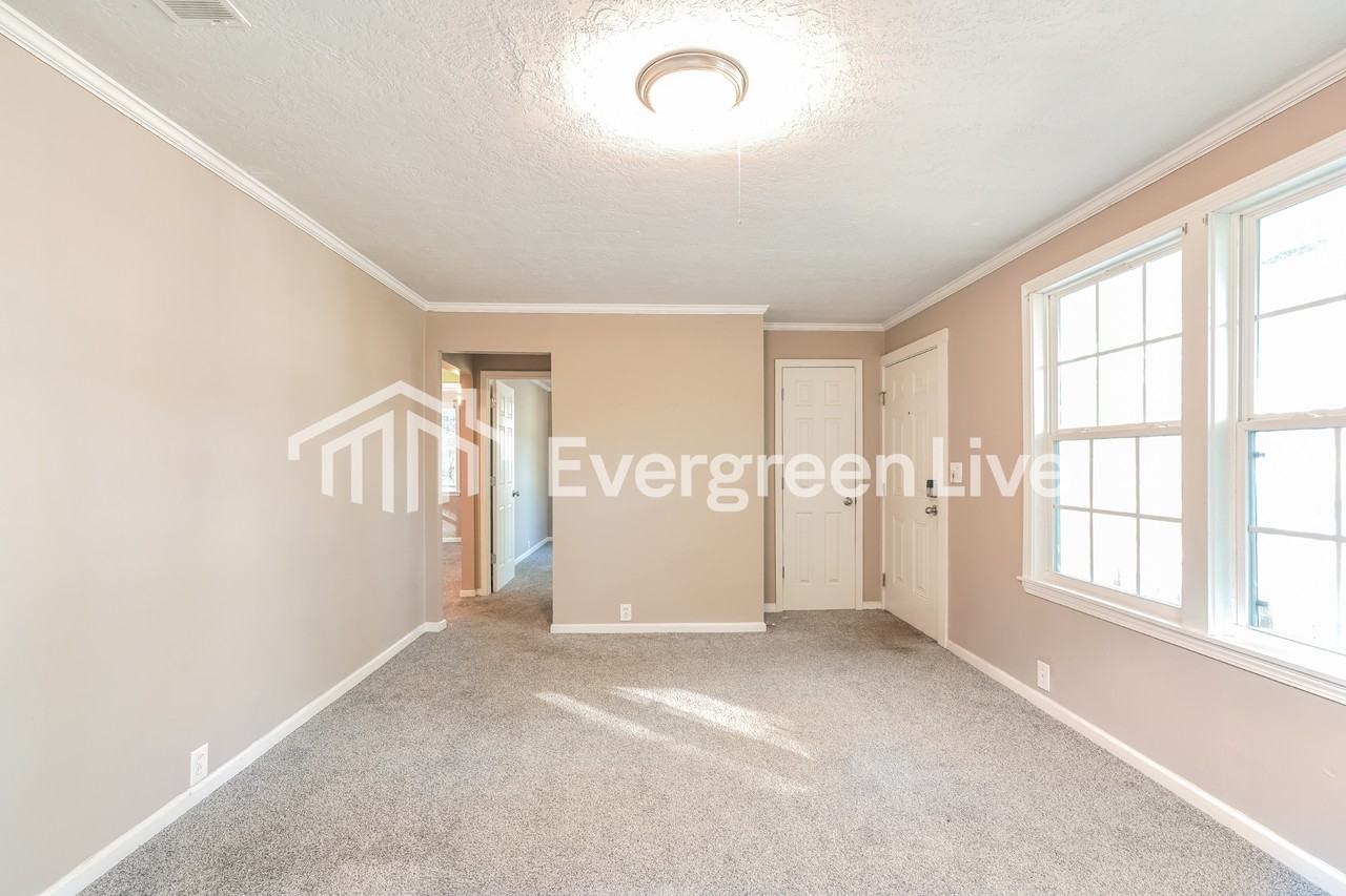 2809 Jordan St - Photo 6 of 16