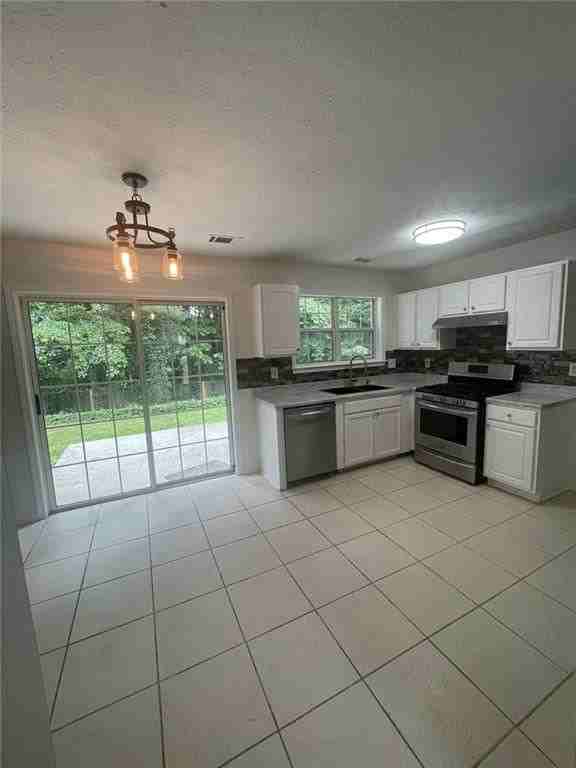 620 Manor Glen Dr - Photo 4 of 12