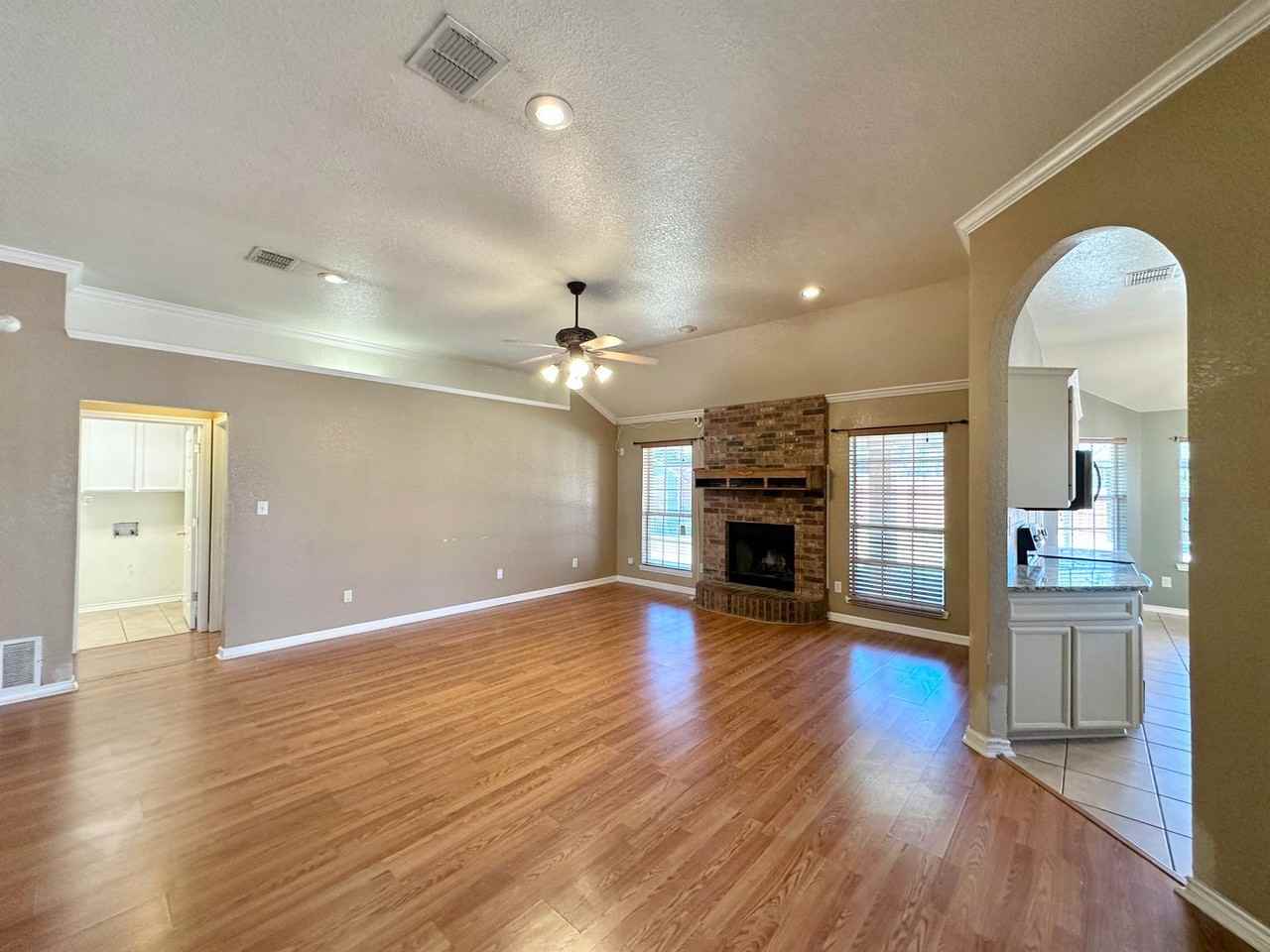 607 Mustang Trail - Photo 3 of 40