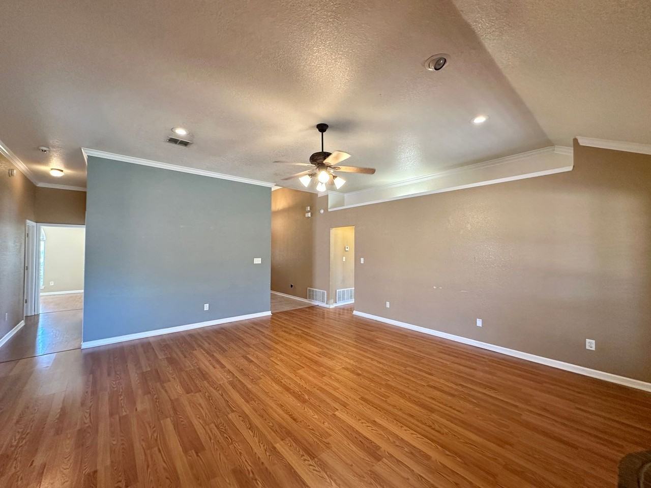 607 Mustang Trail - Photo 5 of 40