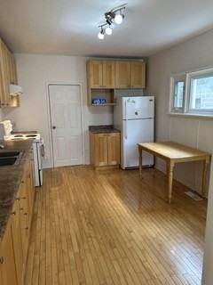 27 Stirling Avenue - Photo 2 of 9