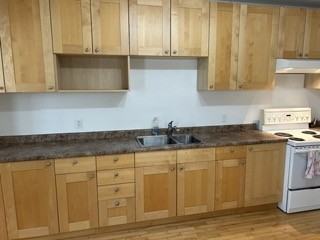 27 Stirling Avenue - Photo 3 of 9