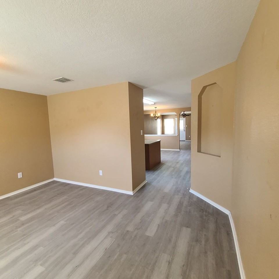 5843 Providence Oak - Photo 3 of 28