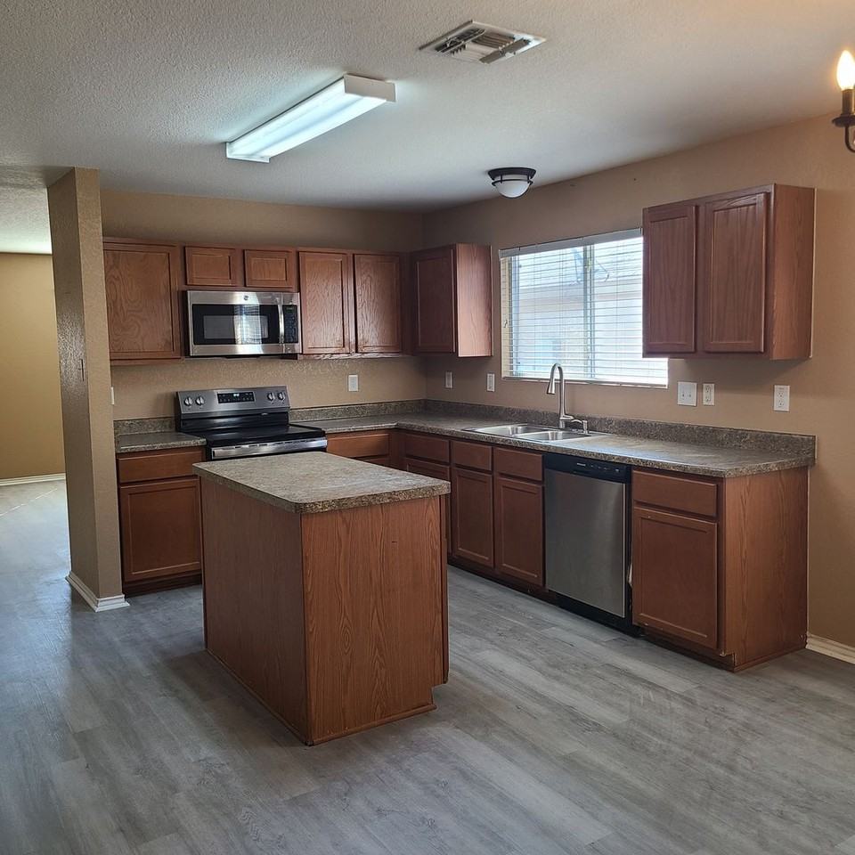 5843 Providence Oak - Photo 5 of 28